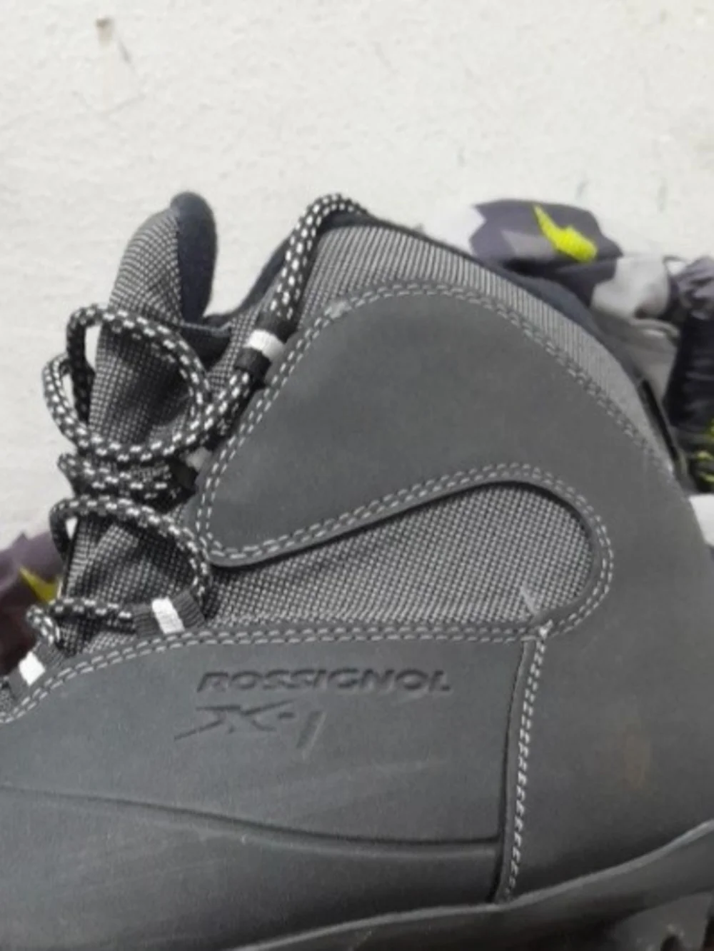 Men's Black Waterproof Lace-Up Winter Boots